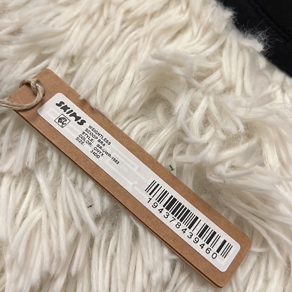 #145 skims 34dd weightless ultra mesh scoop bra onyx - Picture 6 of 6